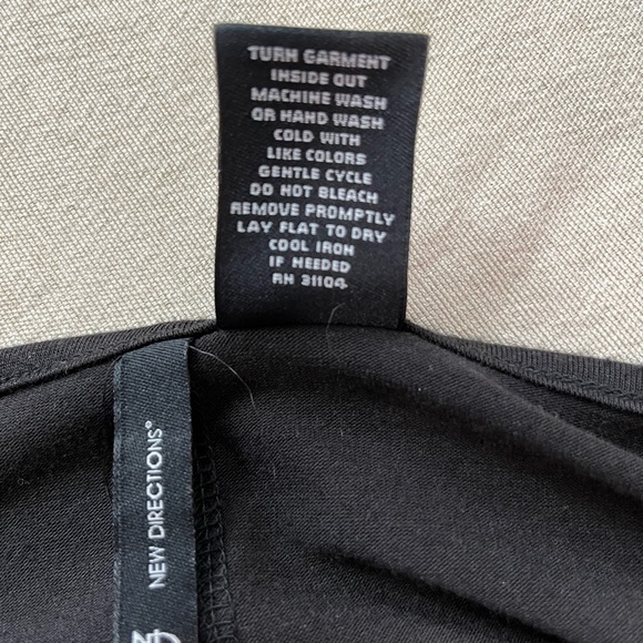 New Directions Pullover Black Tie Front Shirt Size M - Picture 5 of 5